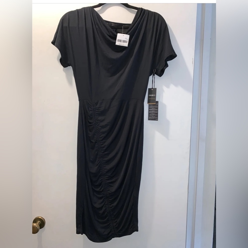 Forever 21 Black Contemporary XS knee length dress